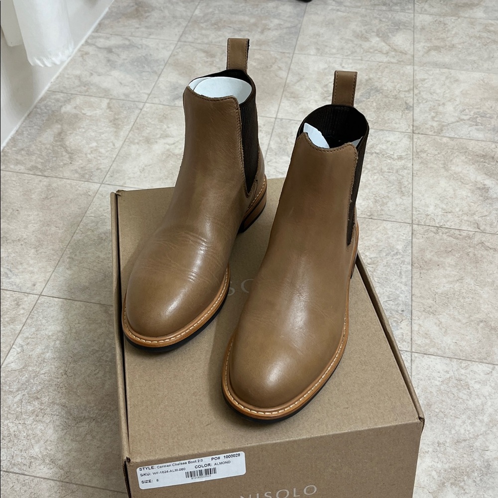 Nisolo Carmen Chelsea Boot size 8